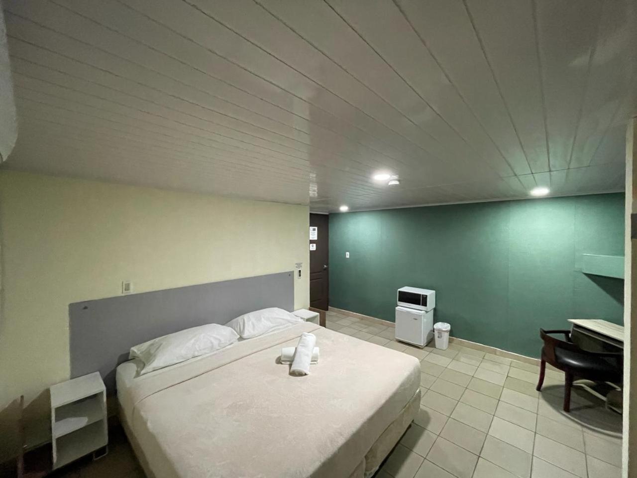 Hostal El Prado Kota Panama Bagian luar foto