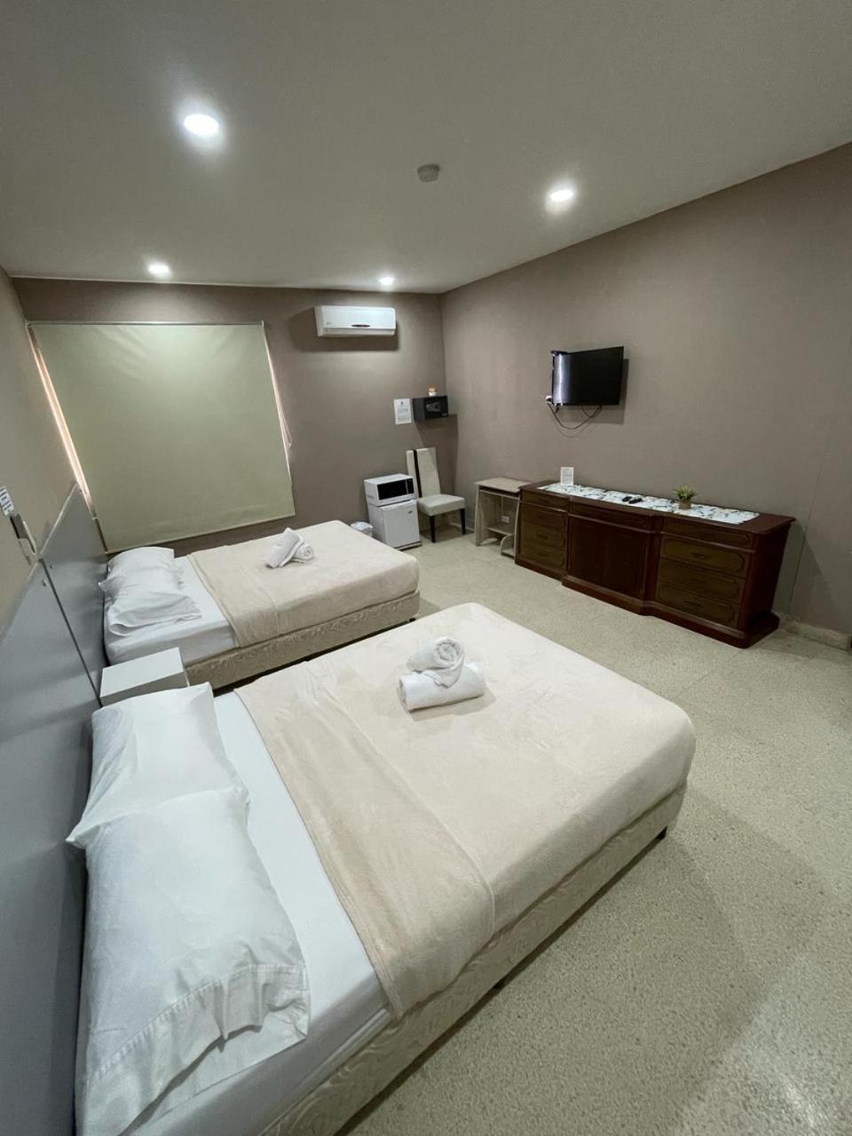Hostal El Prado Kota Panama Bagian luar foto