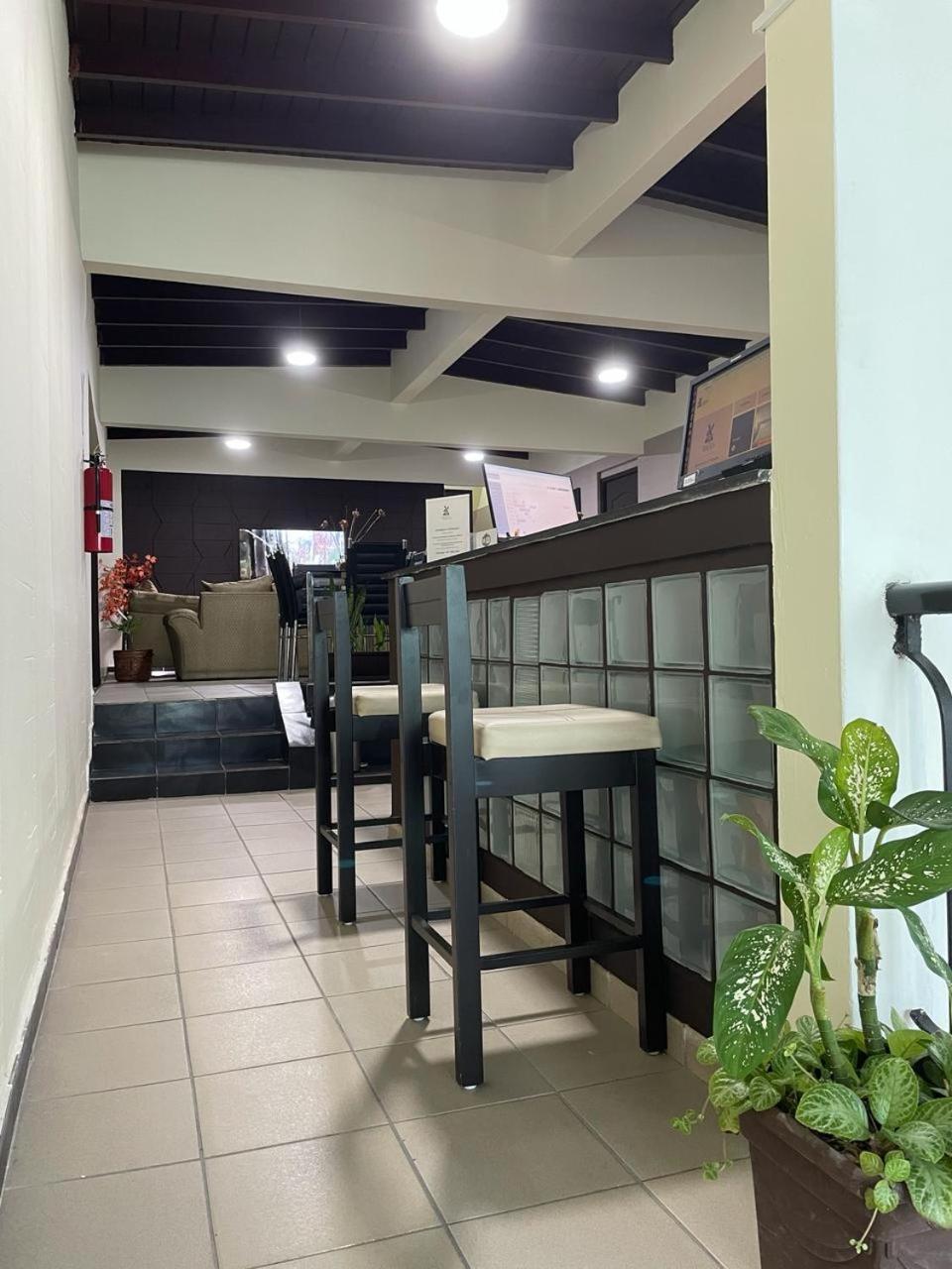 Hostal El Prado Kota Panama Bagian luar foto